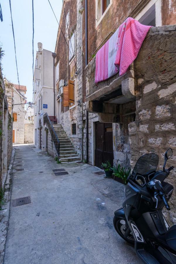 Apartments Dora -Free Parking Trogir Eksteriør bilde