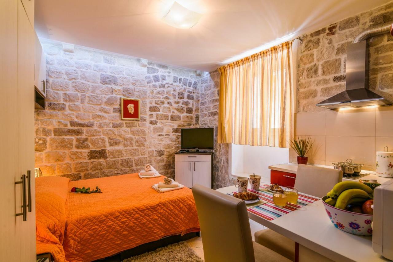 Apartments Dora -Free Parking Trogir Eksteriør bilde