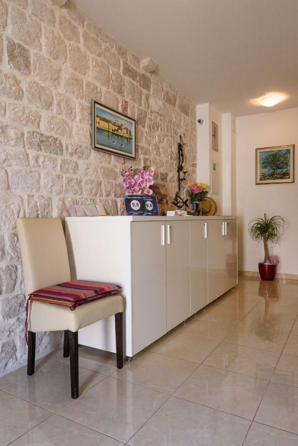 Apartments Dora -Free Parking Trogir Eksteriør bilde