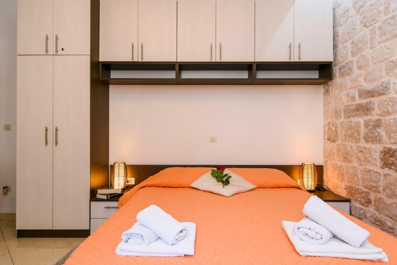 Apartments Dora -Free Parking Trogir Eksteriør bilde